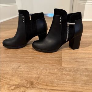Bella Vita Black Ankle Boots with Silver Accents